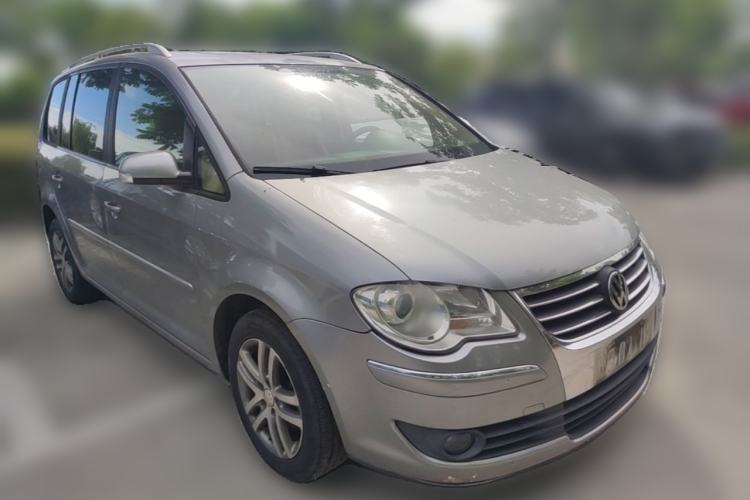 Used Volkswagen Touran 2008 1.8T ZhiZun Edition Automatic 5-Seater Front Right 45 Deg