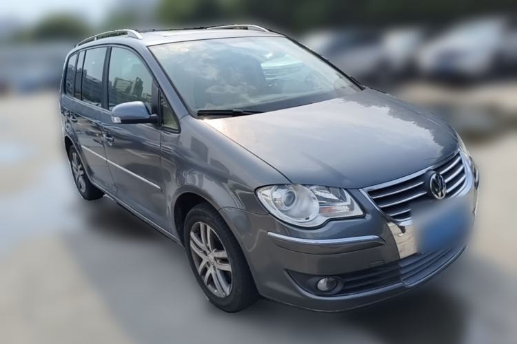 Used Volkswagen Touran 2008 1.8T ZhiZun Edition Automatic 5-Seater Front Right 45 Deg