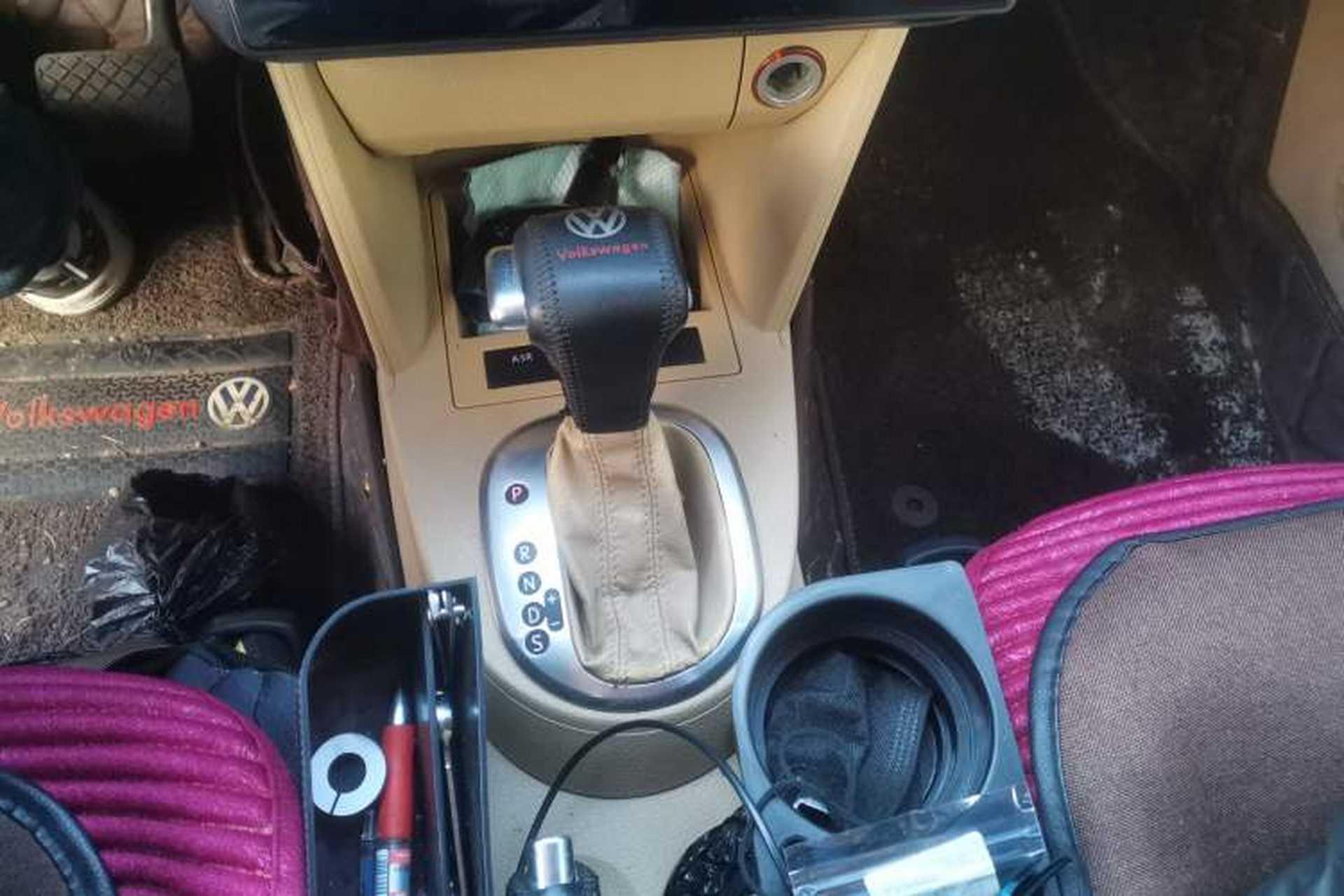 Used Volkswagen Touran 2008 1.8T ZhiZun Edition Automatic 5-Seater Gear Lever
