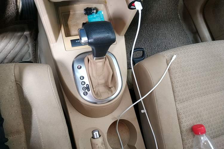 Used Volkswagen Touran 2008 2.0L Smart Edition Automatic 5 Seats Gear Lever