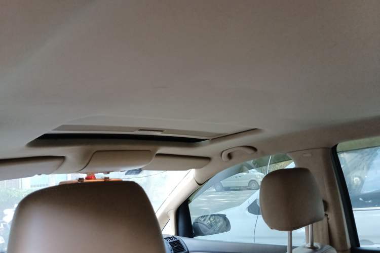 Used Volkswagen Touran 2008 2.0L Zhiya Edition Automatic 5 Seats Headliner