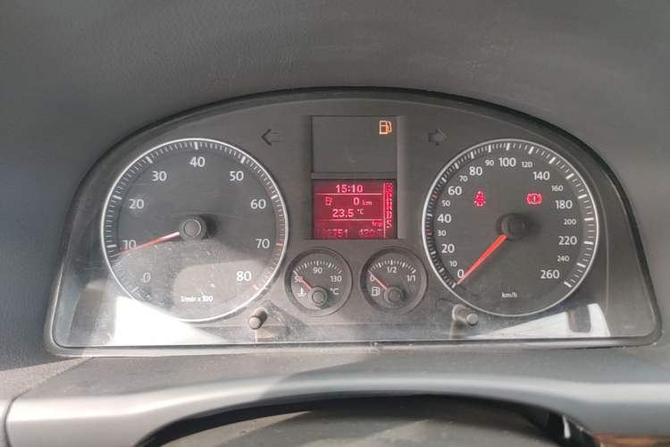 Used Volkswagen Touran 2008 1.8T ZhiZun Edition Automatic 5-Seater Instrument Cluster