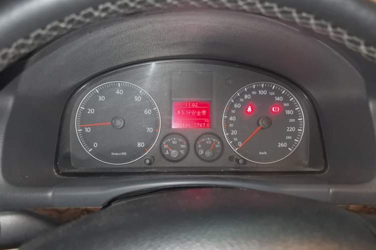 Used Volkswagen Touran 2008 1.8T ZhiZun Edition Manual 5-Seater Instrument Cluster