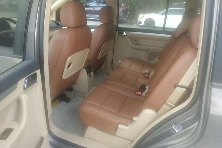 Used Volkswagen Touran 2008 2.0L Smart Edition Automatic 5 Seats Left Rear Seat
