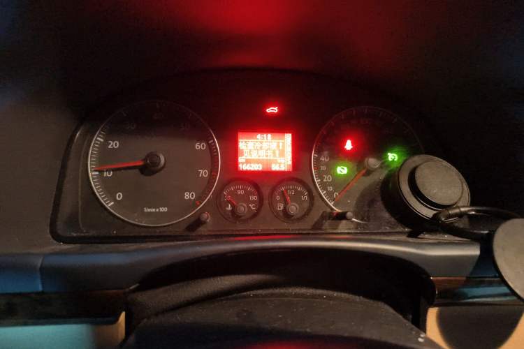 Used Volkswagen Touran 2008 1.8T ZhiZun Edition Automatic 5-Seater Odometer Close Up