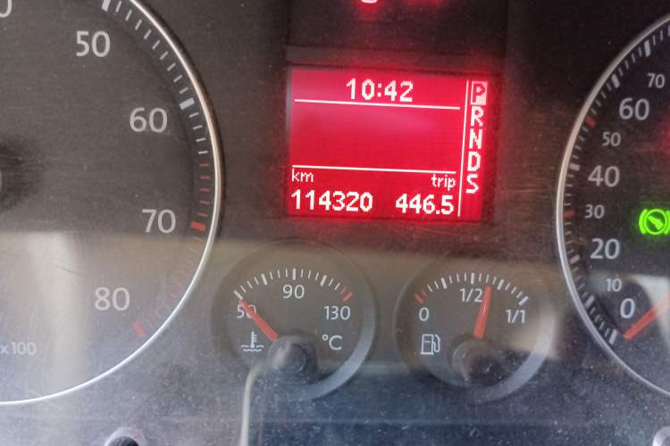 Used Volkswagen Touran 2008 2.0L Zhiya Edition Automatic 5 Seats Odometer Close Up