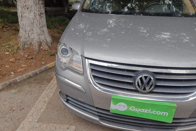 Used Volkswagen Touran 2008 1.8T ZhiZun Edition Manual 5-Seater Right Front Headlight