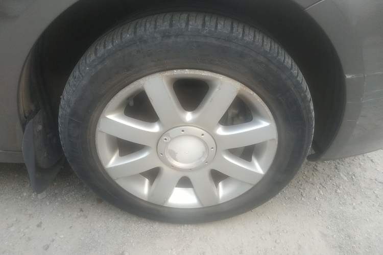 Used Volkswagen Touran 2008 2.0L Smart Edition Automatic 5 Seats Right Front Wheel Hub
