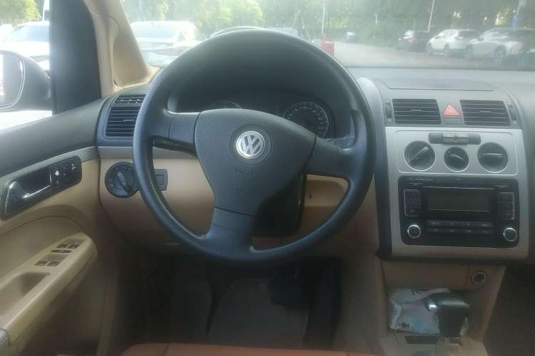 Used Volkswagen Touran 2008 2.0L Smart Edition Automatic 5 Seats Steering Wheel