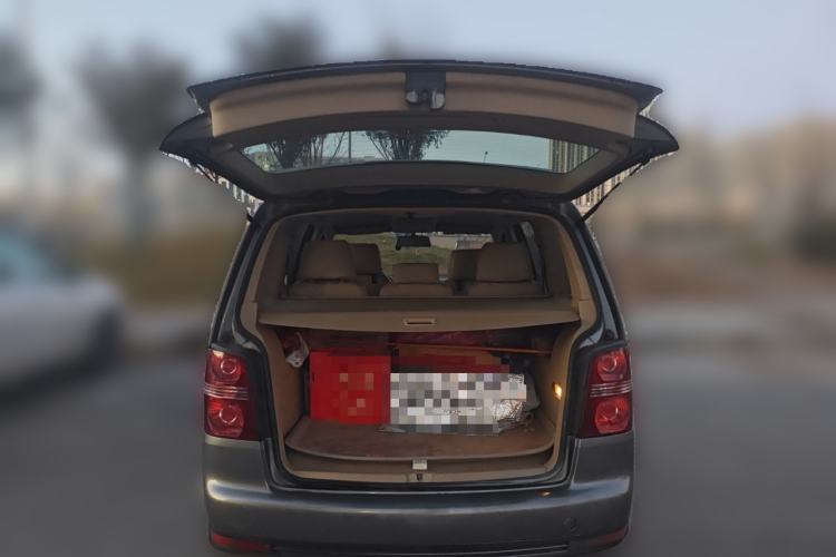 Used Volkswagen Touran 2008 2.0L Smart Edition Automatic 5 Seats Trunk