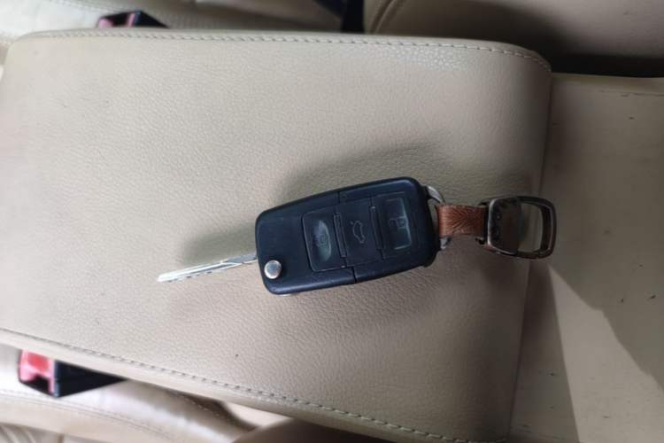Used Volkswagen Touran 2008 1.8T ZhiZun Edition Automatic 5-Seater Vehicle Key