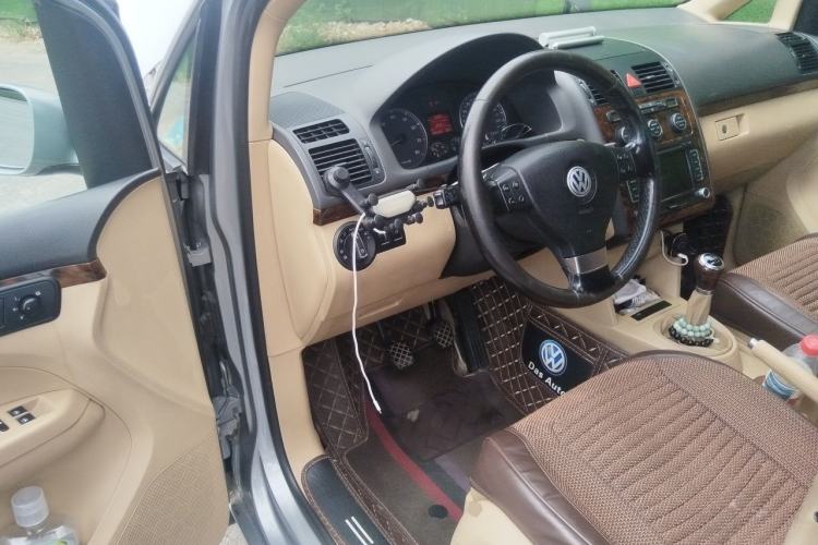 Used Volkswagen Touran 2008 1.8T ZhiZun Edition Manual 5-Seater Driver Seat