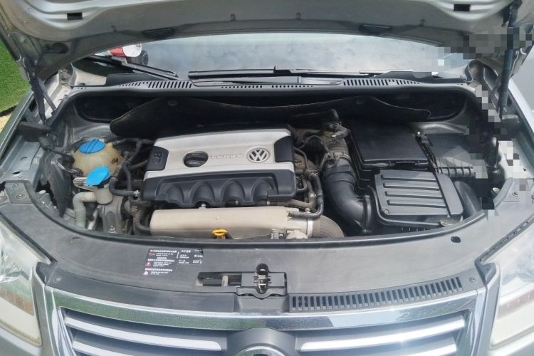 Used Volkswagen Touran 2008 1.8T ZhiZun Edition Manual 5-Seater Engine Bay