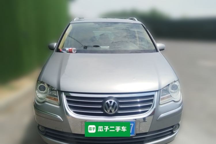 Used Volkswagen Touran 2008 1.8T ZhiZun Edition Manual 5-Seater Front