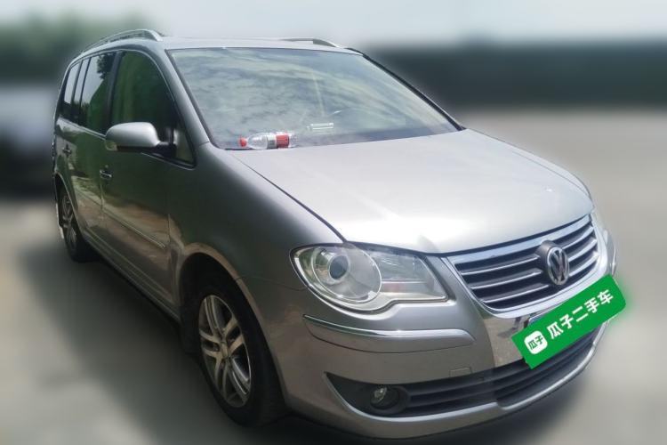 Used Volkswagen Touran 2008 1.8T ZhiZun Edition Manual 5-Seater Front Right 45 Deg