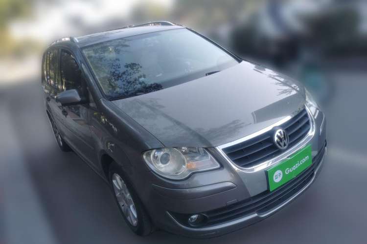 Used Volkswagen Touran 2008 2.0L Zhiya Edition Automatic 5 Seats Front Right 45 Deg