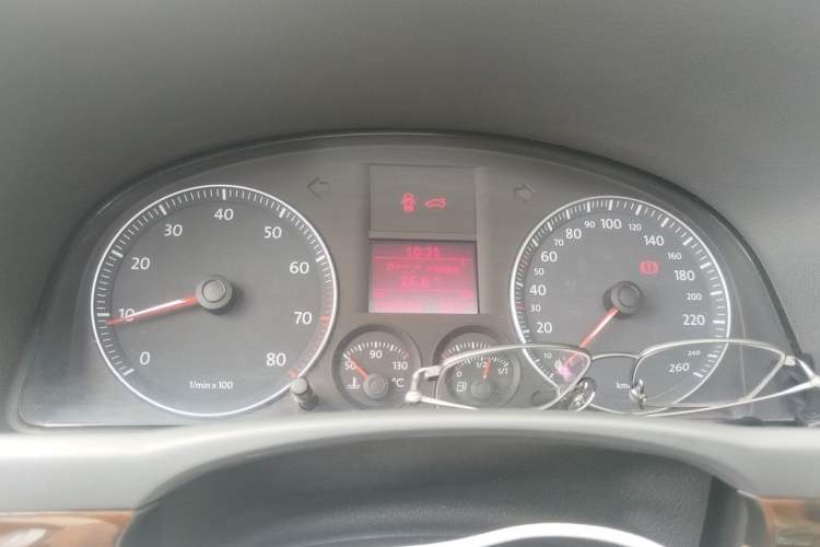 Used Volkswagen Touran 2008 1.8T ZhiZun Edition Manual 5-Seater Instrument Cluster