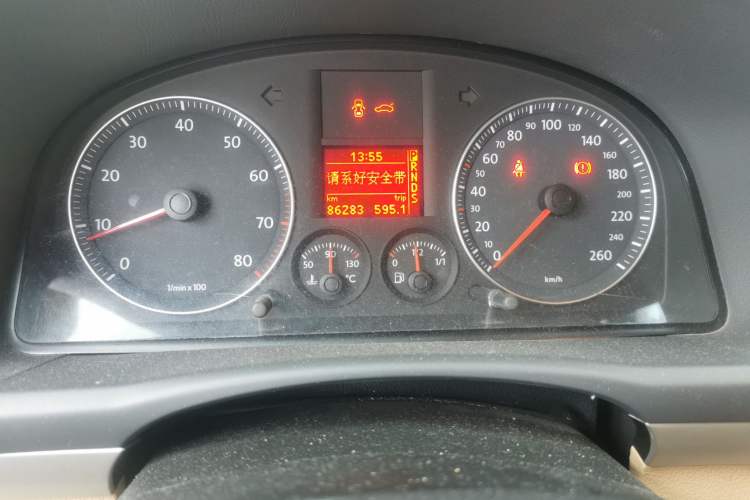 Used Volkswagen Touran 2008 2.0L Zhiya Edition Automatic 5 Seats Odometer Close Up