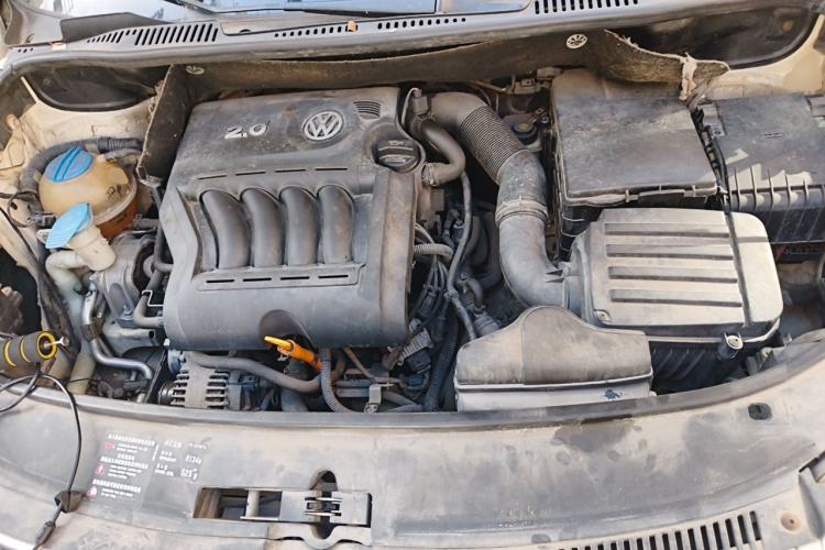 Used Volkswagen Touran 2008 2.0L Zhiya Edition Automatic 5 Seats Engine Bay
