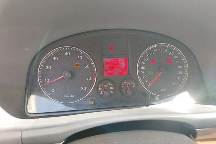 Used Volkswagen Touran 2008 2.0L Zhiya Edition Automatic 5 Seats Instrument Cluster