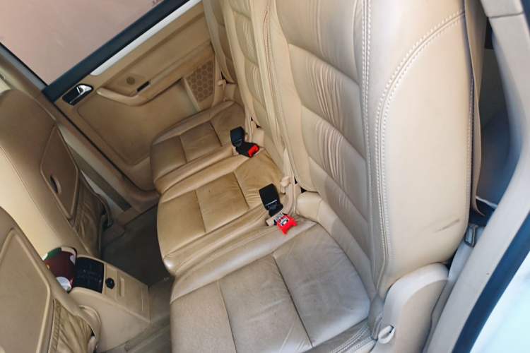 Used Volkswagen Touran 2008 2.0L Zhiya Edition Automatic 5 Seats Left Rear Seat