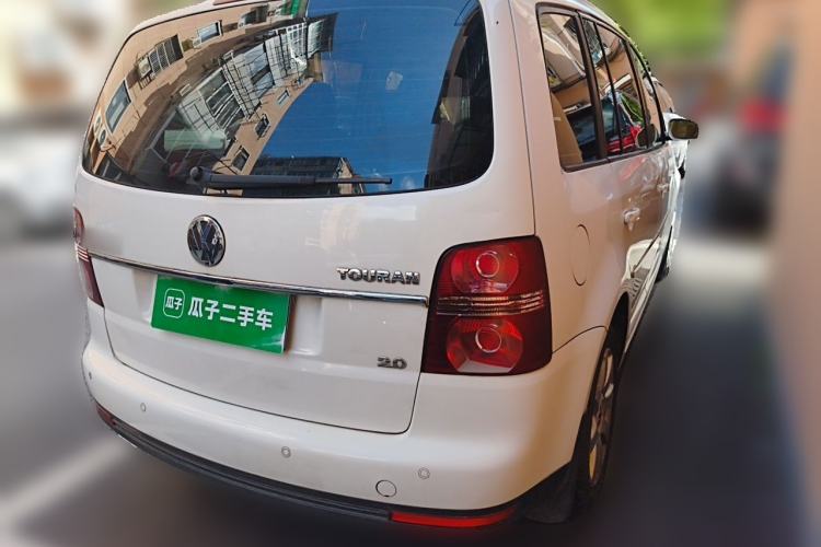 Used Volkswagen Touran 2008 2.0L Zhiya Edition Automatic 5 Seats Rear Right 45 Deg