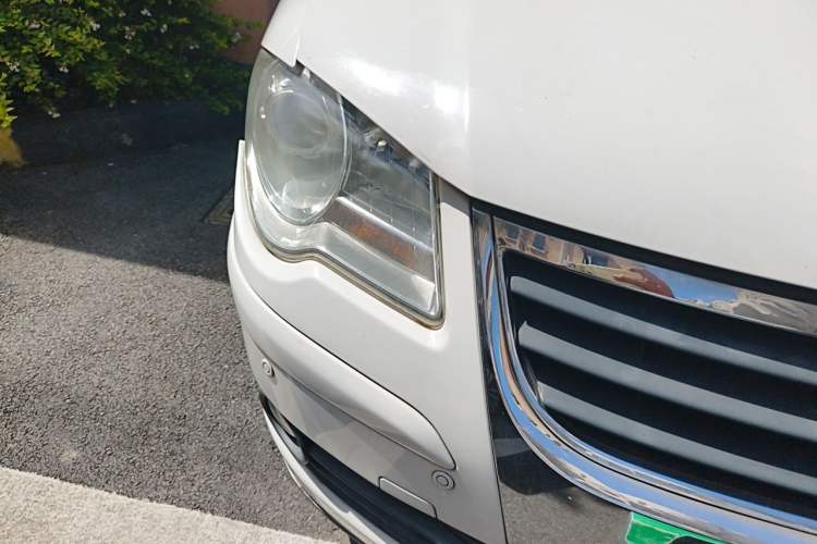 Used Volkswagen Touran 2008 2.0L Zhiya Edition Automatic 5 Seats Right Front Headlight