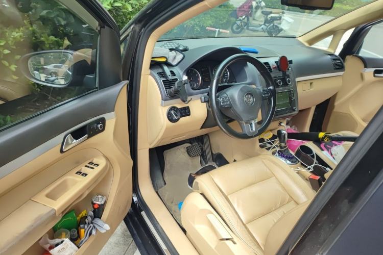 Used Volkswagen Touran 2011 1.4T DSG Zhiya Edition 5 Seats Driver Seat