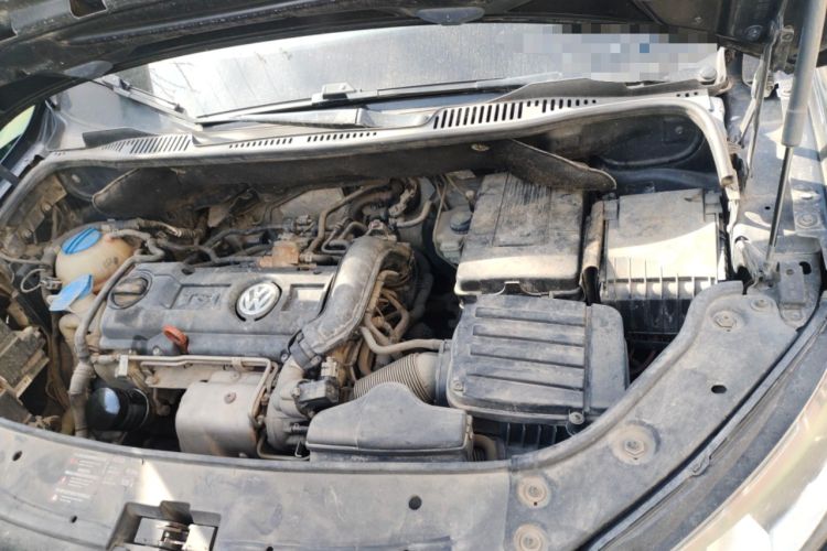 Used Volkswagen Touran 2011 1.4T DSG Zhiya Edition 5 Seats Engine Bay Left