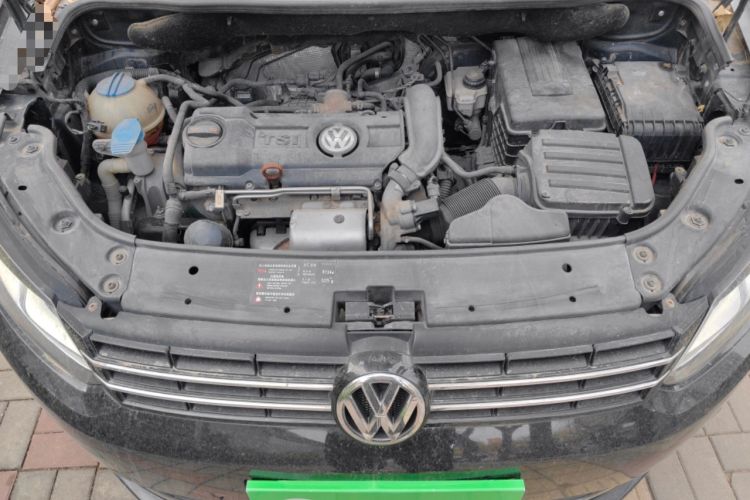 Used Volkswagen Touran 2011 1.4T DSG Zhiya Edition 5 Seats Engine Bay