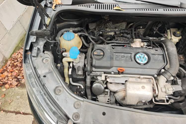 Used Volkswagen Touran 2011 1.4T DSG Zhiya Edition 5 Seats Engine Bay Right