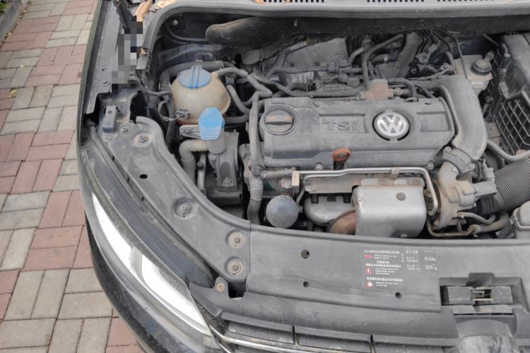Used Volkswagen Touran 2011 1.4T DSG Zhiya Edition 5 Seats Engine Bay Right