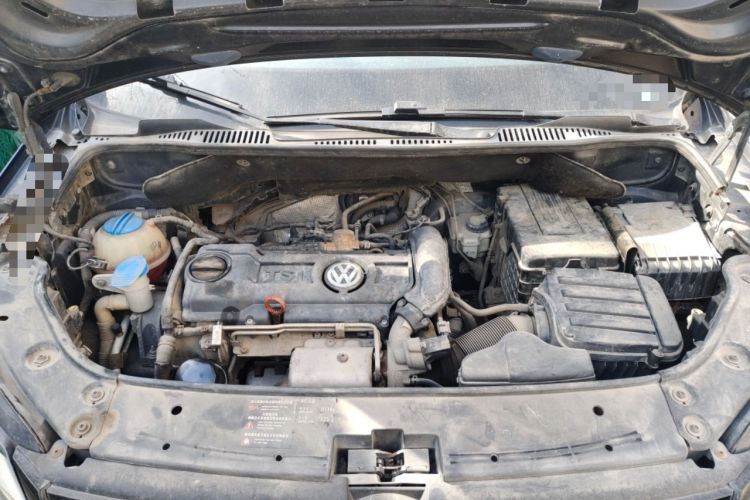 Used Volkswagen Touran 2011 1.4T DSG Zhiya Edition 5 Seats Engine Bay