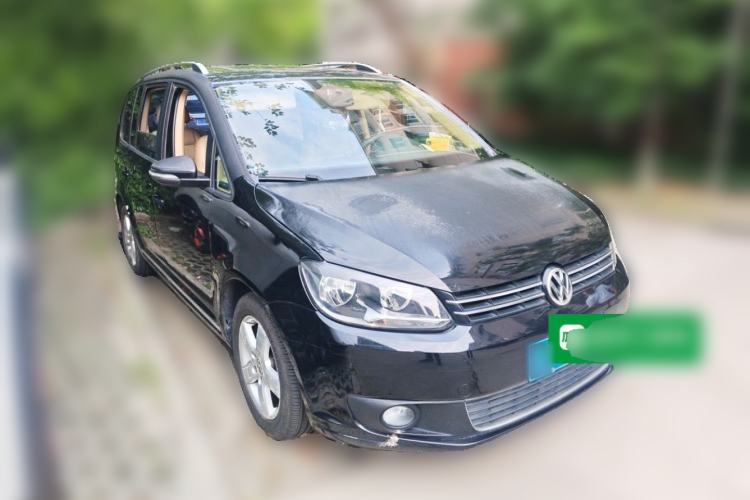 Used Volkswagen Touran 2011 1.4T DSG Zhiya Edition 5 Seats Front Right 45 Deg