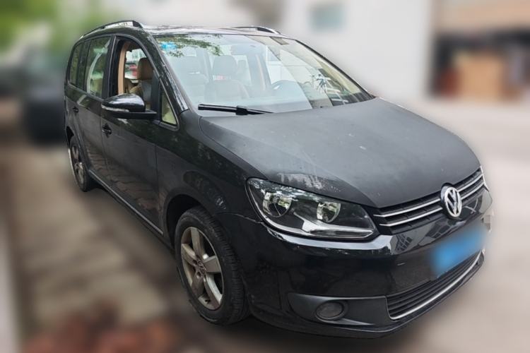 Used Volkswagen Touran 2011 1.4T DSG Zhiya Edition 5 Seats Front Right 45 Deg