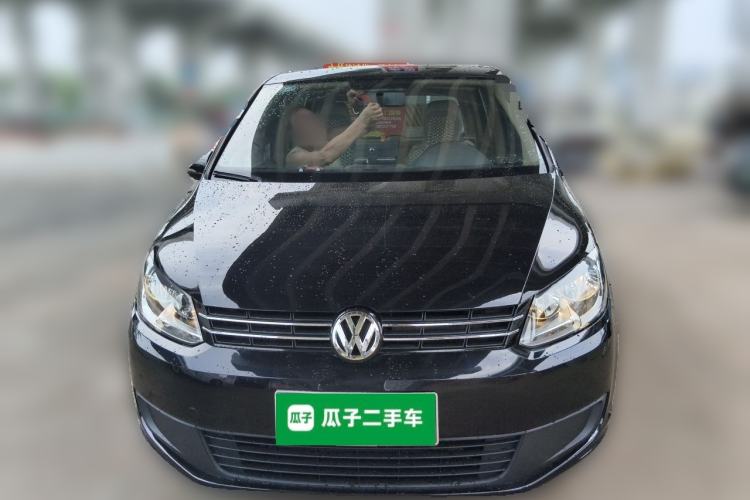 Used Volkswagen Touran 2011 1.4T Manual ZhiShang Edition 5-seater Front