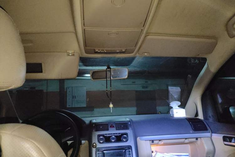 Used Volkswagen Touran 2011 1.4T Manual ZhiShang Edition 5-seater Headliner
