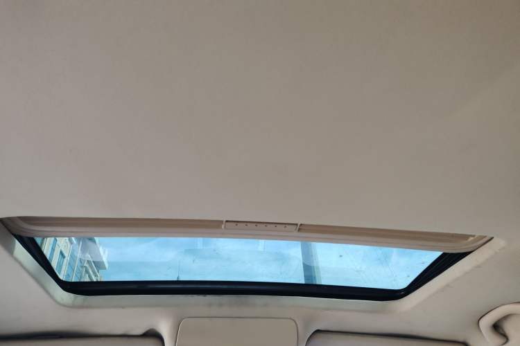 Used Volkswagen Touran 2011 1.4T DSG Zhiya Edition 5 Seats Headliner