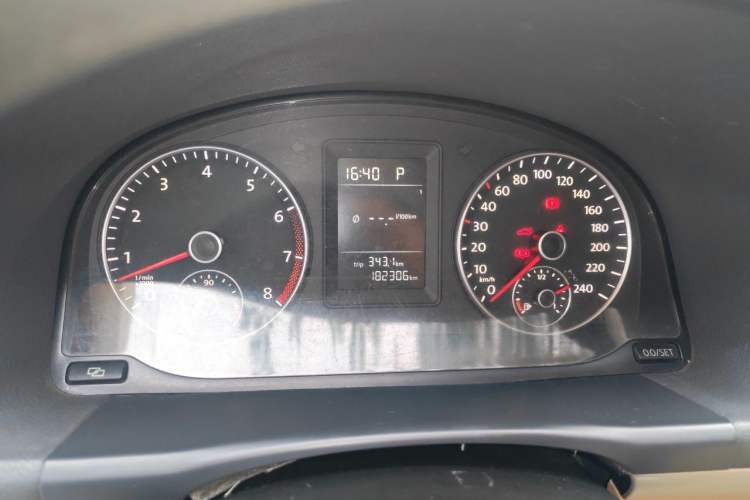 Used Volkswagen Touran 2011 1.4T DSG Zhiya Edition 5 Seats Instrument Cluster