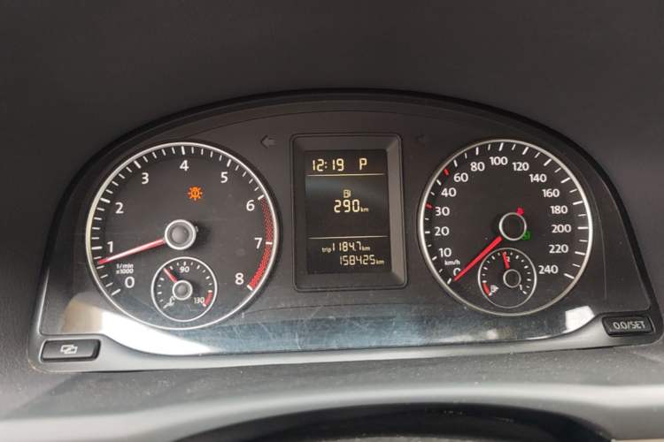 Used Volkswagen Touran 2011 1.4T DSG Zhiya Edition 5 Seats Instrument Cluster