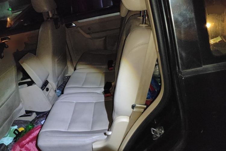 Used Volkswagen Touran 2011 1.4T Manual ZhiShang Edition 5-seater Left Rear Seat
