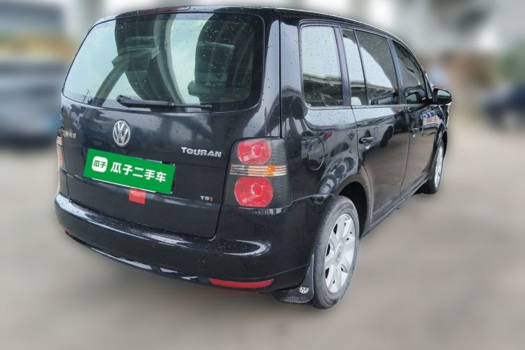 Used Volkswagen Touran 2011 1.4T Manual ZhiShang Edition 5-seater Rear Right 45 Deg