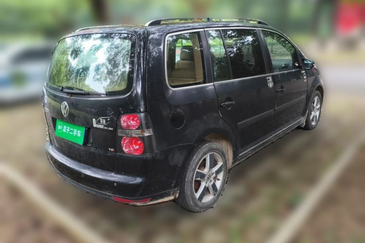 Used Volkswagen Touran 2011 1.4T Manual Zhiya Edition 5 Seats Rear Right 45 Deg