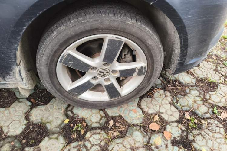Used Volkswagen Touran 2011 1.4T Manual Zhiya Edition 5 Seats Right Front Wheel Hub