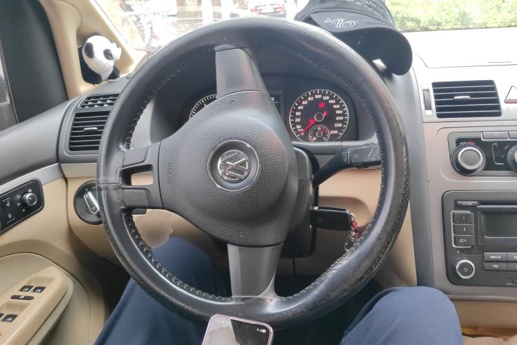 Used Volkswagen Touran 2011 1.4T DSG Zhiya Edition 5 Seats Steering Wheel