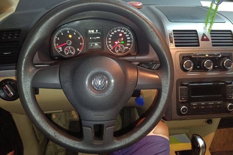 Used Volkswagen Touran 2011 1.4T DSG Zhiya Edition 5 Seats Steering Wheel