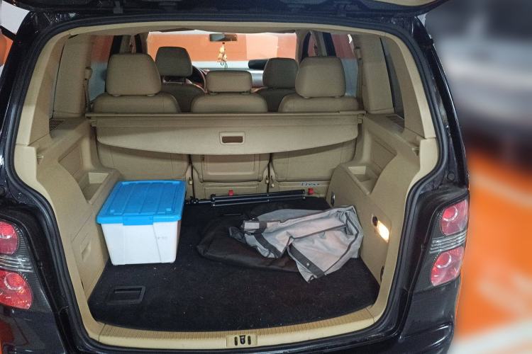 Used Volkswagen Touran 2011 1.4T DSG Zhiya Edition 5 Seats Trunk