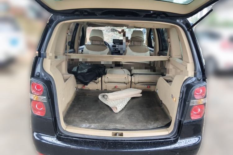 Used Volkswagen Touran 2011 1.4T Manual ZhiShang Edition 5-seater Trunk