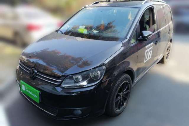 Ojetý Volkswagen Touran 2011 1.4T DSG Zhiya Edition 5 Seats
