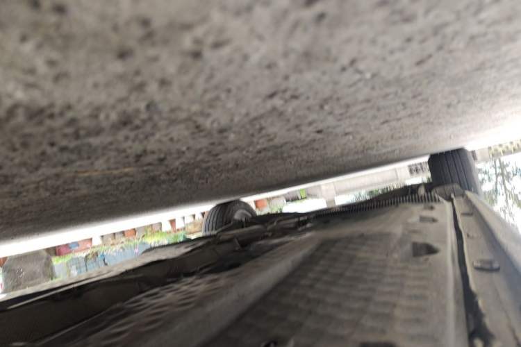 Used Volkswagen Touran 2011 1.4T Manual ZhiZhen Edition 5 Seats Chassis Front Right